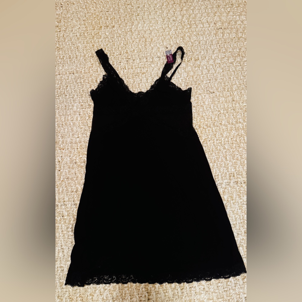 Adore Me, Intimate/ Lingerie/ Sleepware, Black Nightgown, Size M, NWT